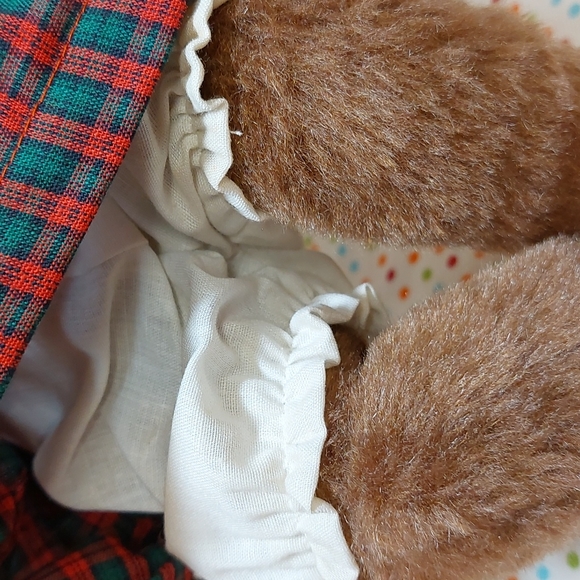 BearlyThere Inc. Christmas Collectable Bear - Picture 5 of 10